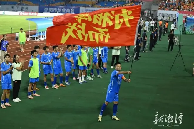 记者, 生军为骨干