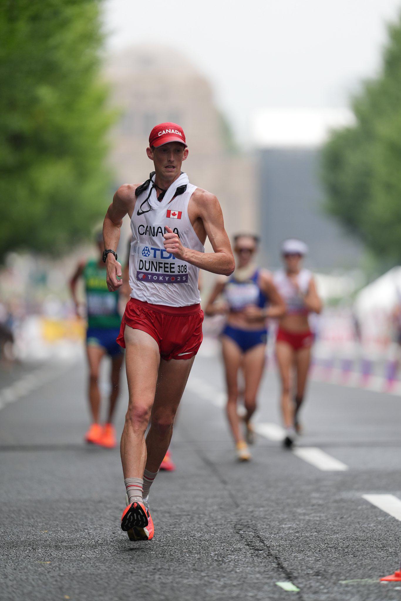 奖台的邓菲, 邓菲并没有 奖台的邓菲, 邓菲并没有